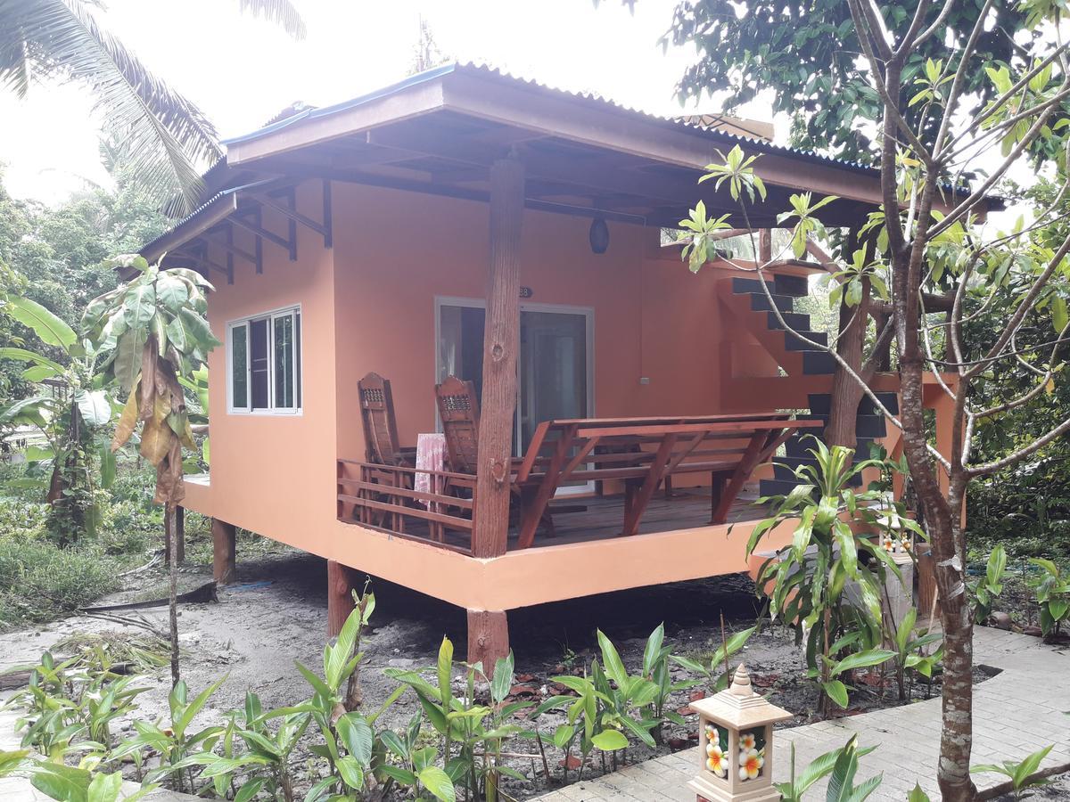 Jj Beach Resort & Jj Seafood Koh Phayam Eksteriør billede
