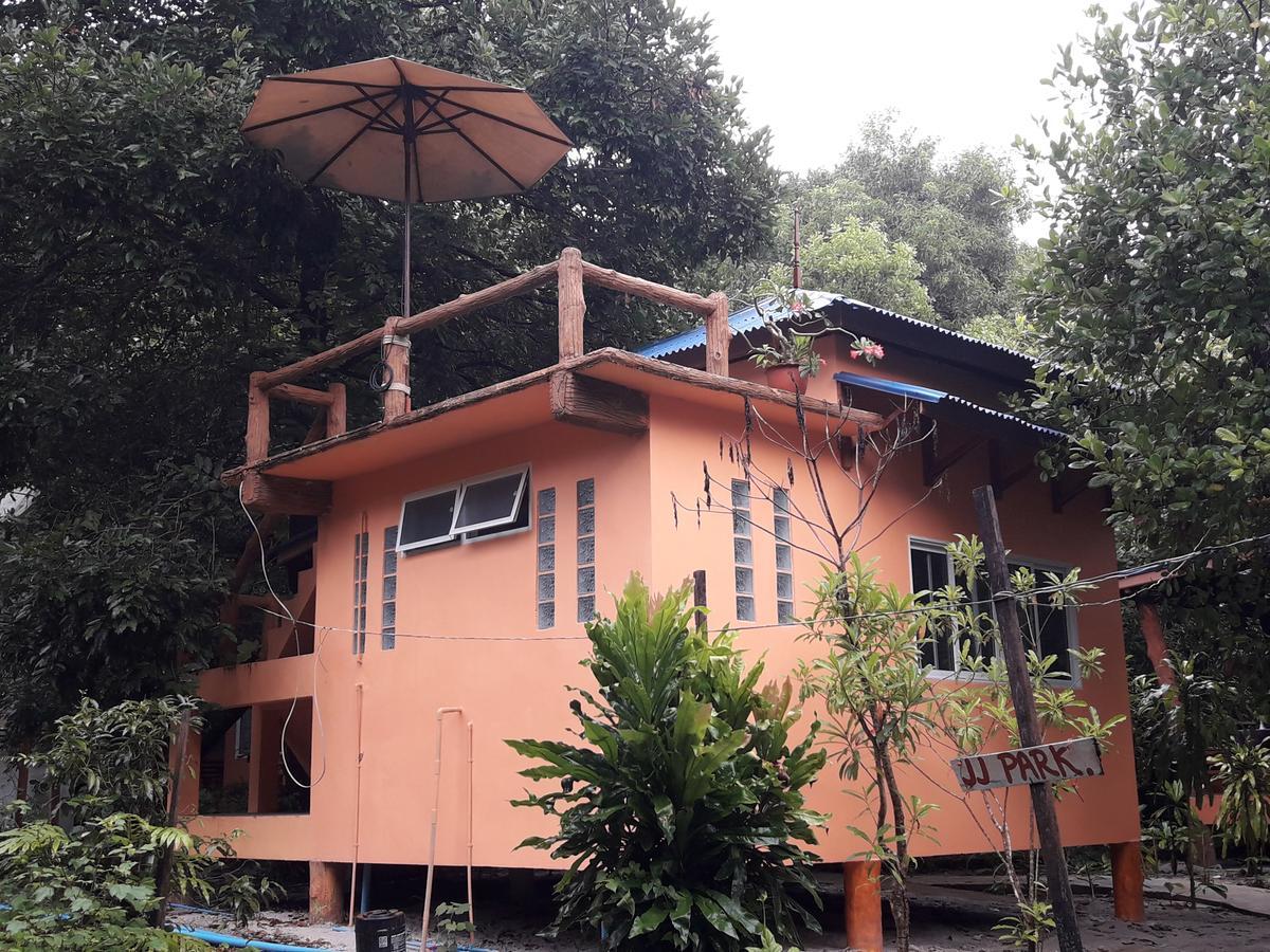 Jj Beach Resort & Jj Seafood Koh Phayam Eksteriør billede