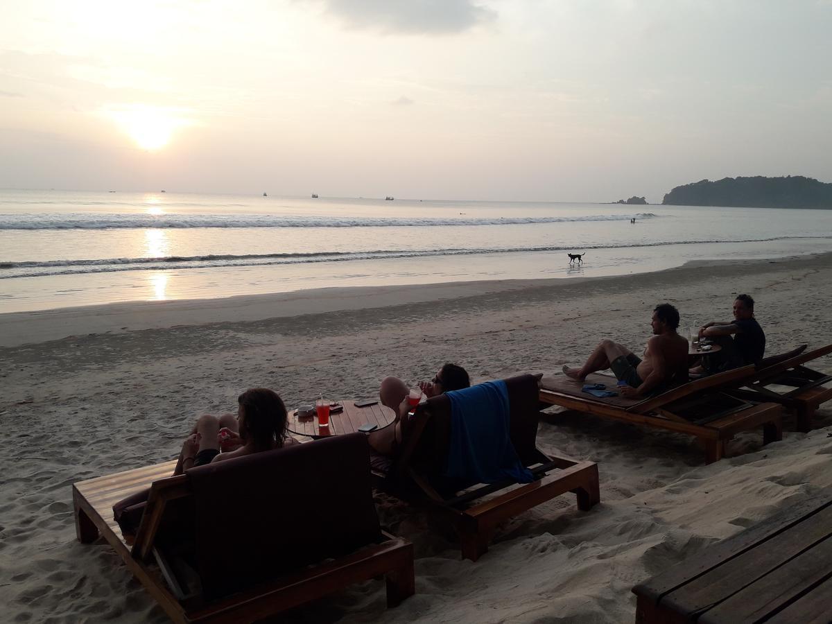 Jj Beach Resort & Jj Seafood Koh Phayam Eksteriør billede